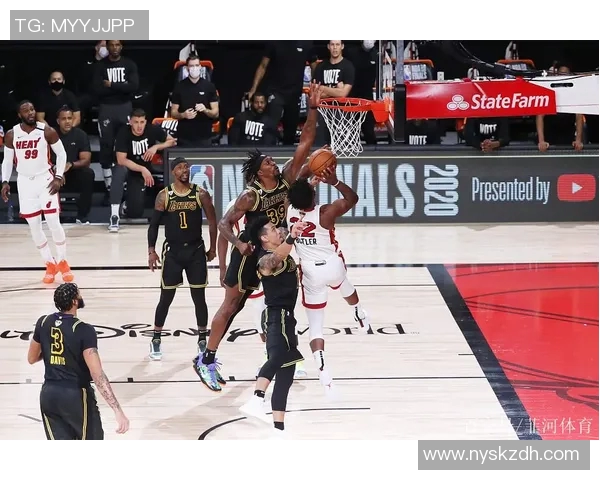 当红球星赛场怒火爆发全程回顾震撼瞬间精彩集锦 当红球星赛场怒火爆发全程回顾震撼瞬间精彩集锦